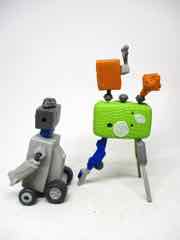 Hexbug Junk Bots 2 Bots + 1 Energy Module Trixie and Surge Action Figures