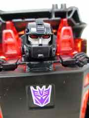 Hasbro Transformers Generations War for Cybertron Kingdom Deluxe Decepticon Runabout Action Figure