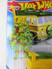 Mattel Hot Wheels Screen Time Teenage Mutant Ninja Turtles Party Wagon Die-Cast Metal Vehicle