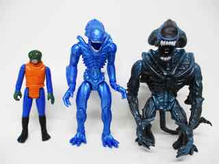 Lanard Alien Collection Xenomorph Warrior, Rotating Sentry Gun, and Colonial Space Marine Xenomorph Swarm Action Figure Set