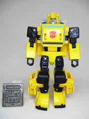 Hasbro Transformers Generations War for Cybertron Trilogy Deluxe Buzzworthy Origin Bumblebee Action Figure