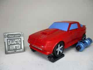 Hasbro Transformers Buzzworthy Bumblebee Studio Series 86 Deluxe Cliffjumper Action Figure