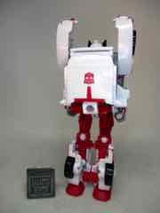 Hasbro Transformers Legacy Deluxe Autobot Minerva Action Figure