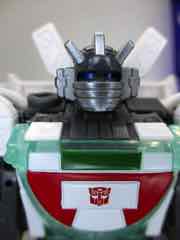 Hasbro Transformers Legacy United Voyager Origin Wheeljack Action Figure