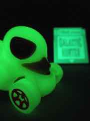 Mattel Hot Wheels HW Glow Racers Duck N' Roll Car ReAction Figures