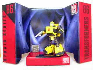 Hasbro Transformers Studio Series 86 Deluxe Bumblebee Action Figure