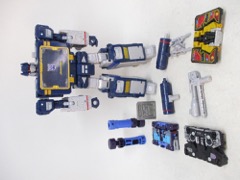 Hasbro Transformers Legacy United Leader G1 Universe Soundwave, Rumble, Ravage, and Buzzsaw Action Figure