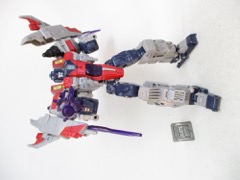 Hasbro Transformers Legacy Evolution Voyager Cybertron Universe Starscream Action Figure