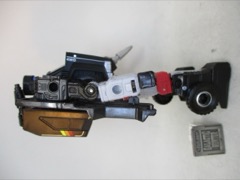 Hasbro Transformers Generations War for Cybertron Earthrise Deluxe Trailbreaker Action Figure