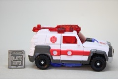 Hasbro Transformers Age of the Primes Voyager Autobot Red Alert