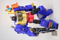 Hasbro Transformers Age of the Primes Leader G2 Universe Grimlock and Autobot Wheelie