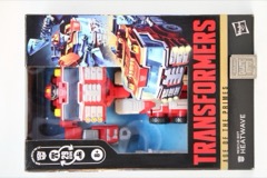 Hasbro Transformers Age of the Primes Voyager Rescue Bot Heatwave