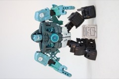 Hasbro Transformers Age of the Primes Deluxe The Thirteen Micronus Prime