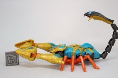 Hasbro Transformers Age of the Primes Deluxe Quickstrike