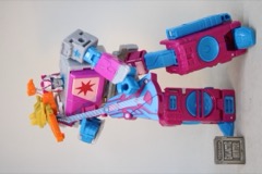 Transformers Collaborative Generation One Reissue Blaster, KP Glit, KP Sundor, KP Rosanna Action Figure